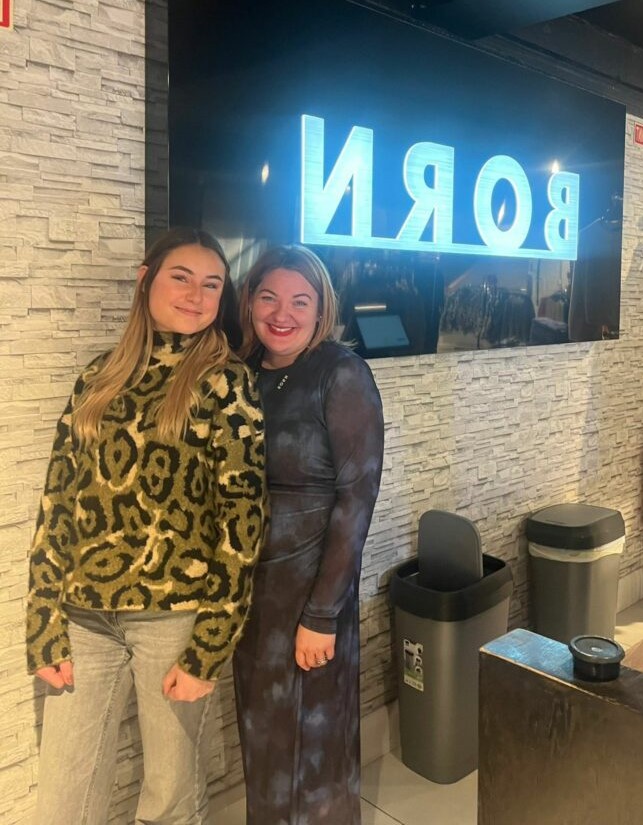 Lena Mendez, TMCVA, con su tutor del taller Born - Periodo 1 de 3 semanas en noviembre-diciembre 2024