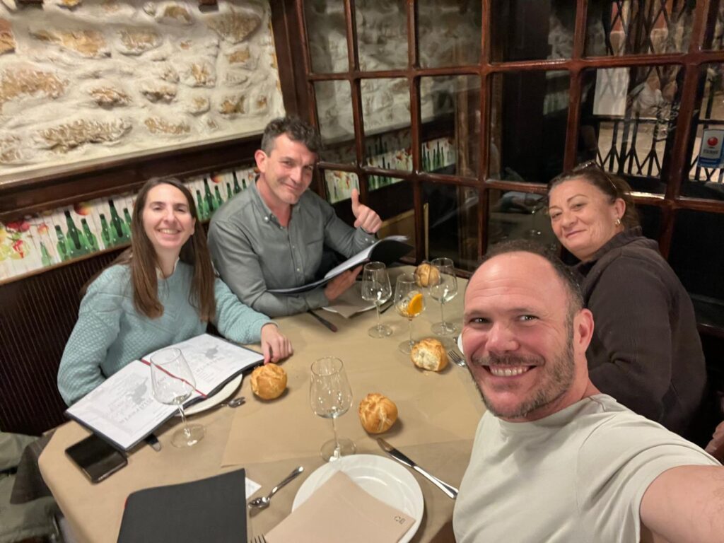 Anne Campilla and Lionel Turro, teachers accompanying the Carbayones trainees, with the coordinators of the partner high school