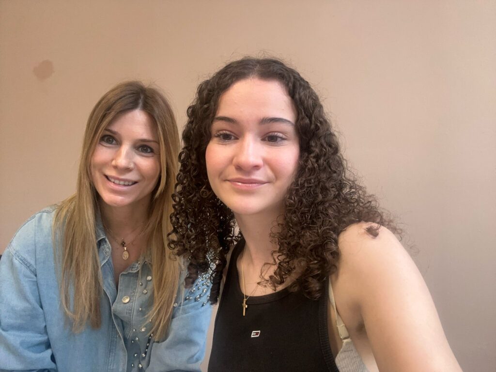Isabel Borrell, Terminale AGoRA, and her tutor - work experience placement in an estate agency