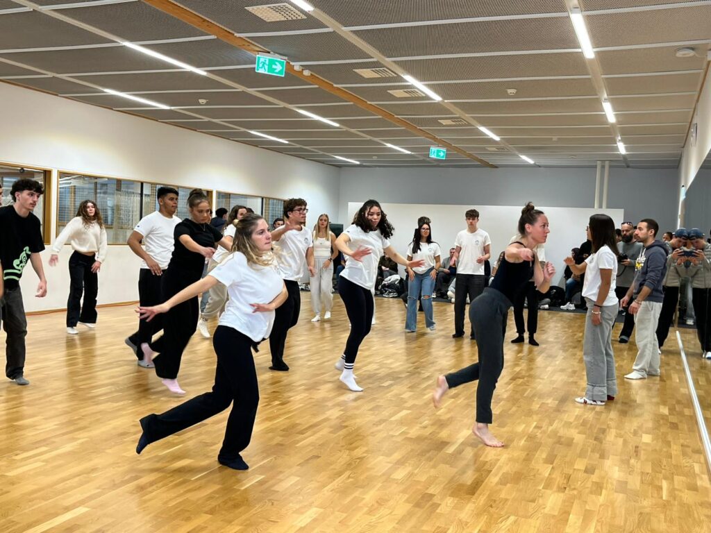 Dance workshop - rehearsal with musicians - Directed by Mélanie Selva